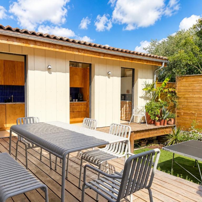 House for 10 people - private garden - AC - Villa - 10