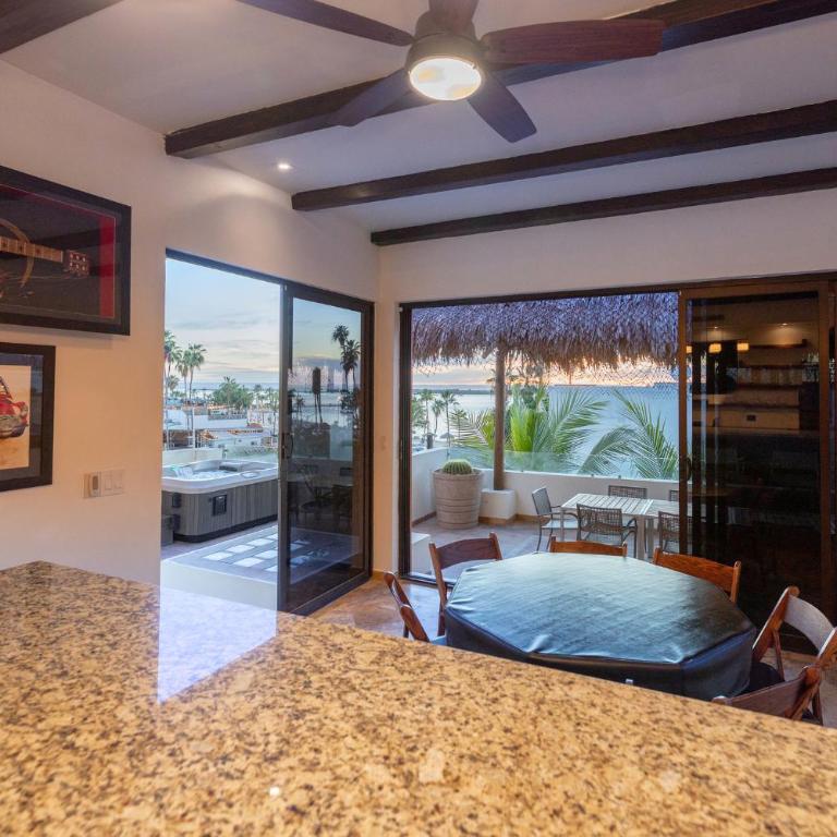 Rooftop Oasis Steps from the Malecon - Casa de 4 dormitorios - 24