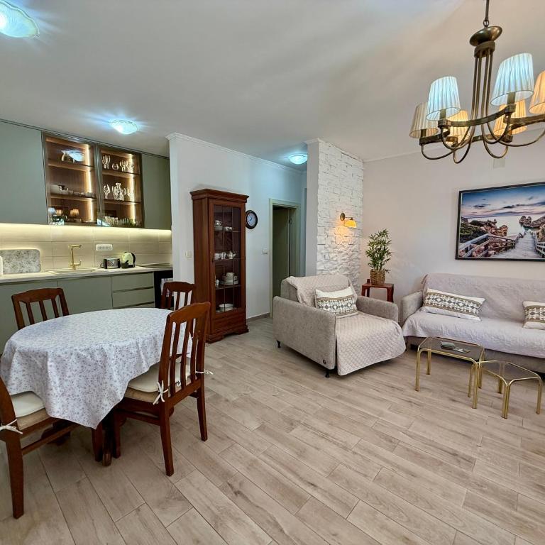 Lagoon Viva Apartment - Two-Bedroom Apartment with Garden View - 7