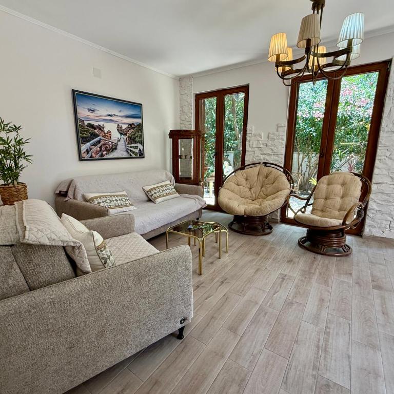 Lagoon Viva Apartment - Two-Bedroom Apartment with Garden View - 9