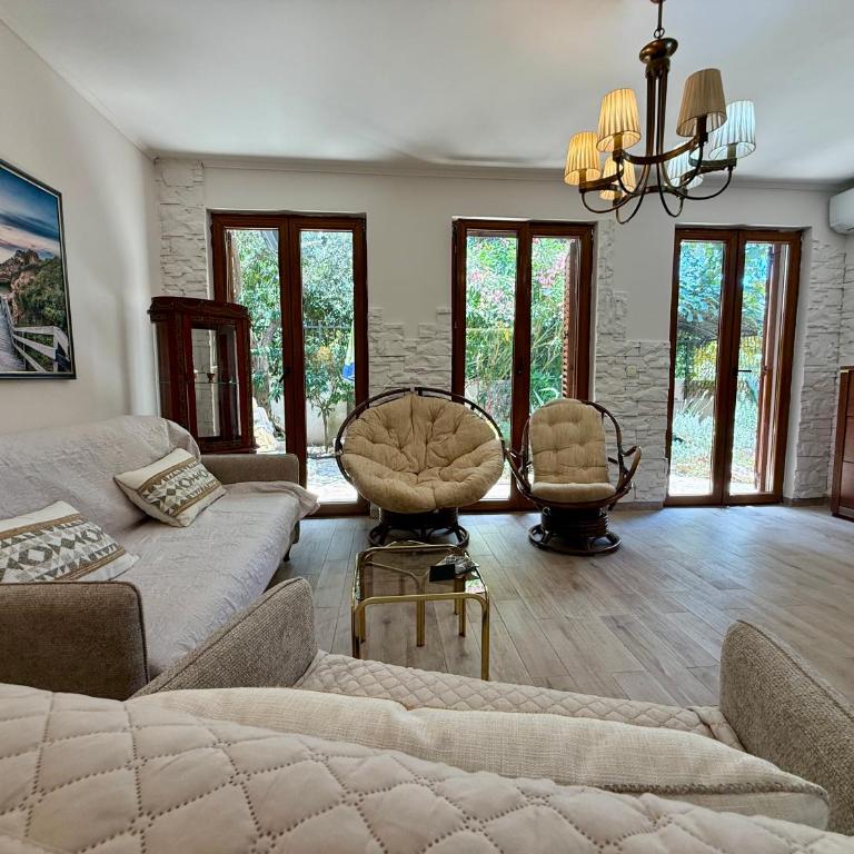 Lagoon Viva Apartment - Two-Bedroom Apartment with Garden View - 17