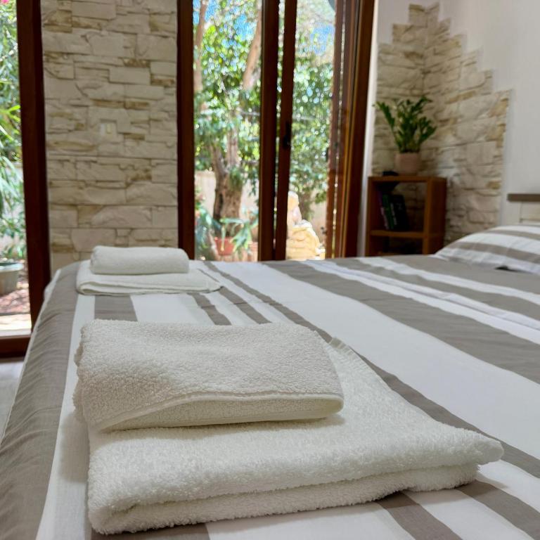 Lagoon Viva Apartment - Two-Bedroom Apartment with Garden View - 11