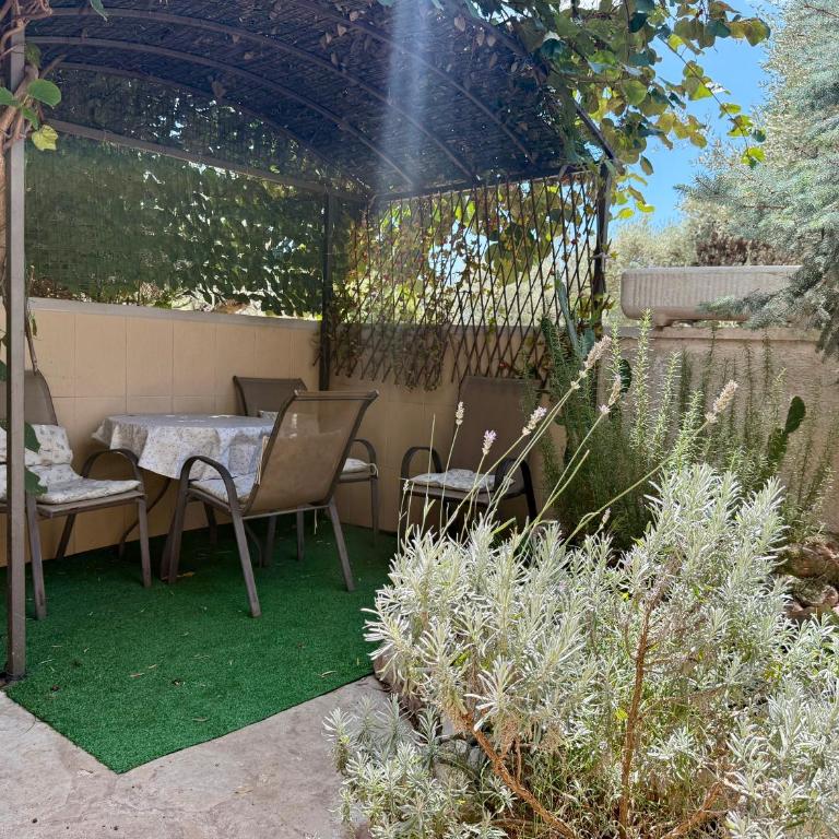 Lagoon Viva Apartment - Two-Bedroom Apartment with Garden View - 28