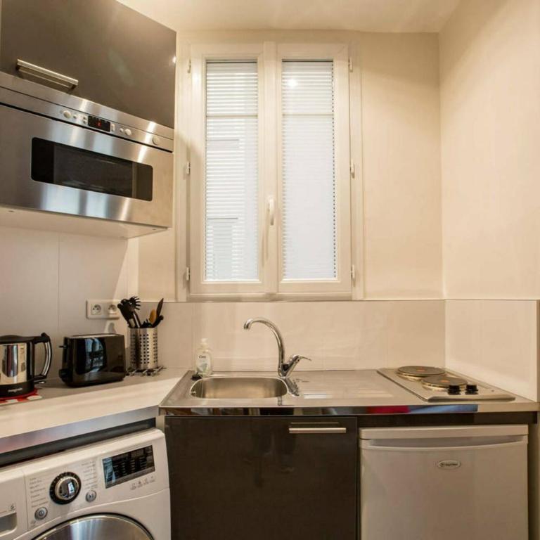 Modern arty flat close to Saint-Germain des Près - Appartement Moderne - 13