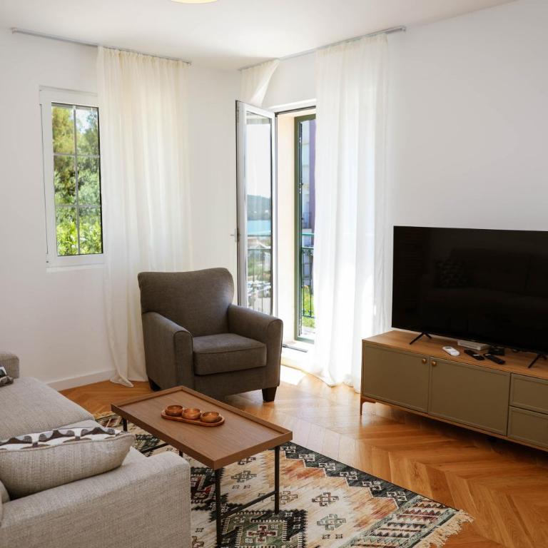 La Villetta 1 Tivat - Apartment mit 2 Schlafzimmern - 1