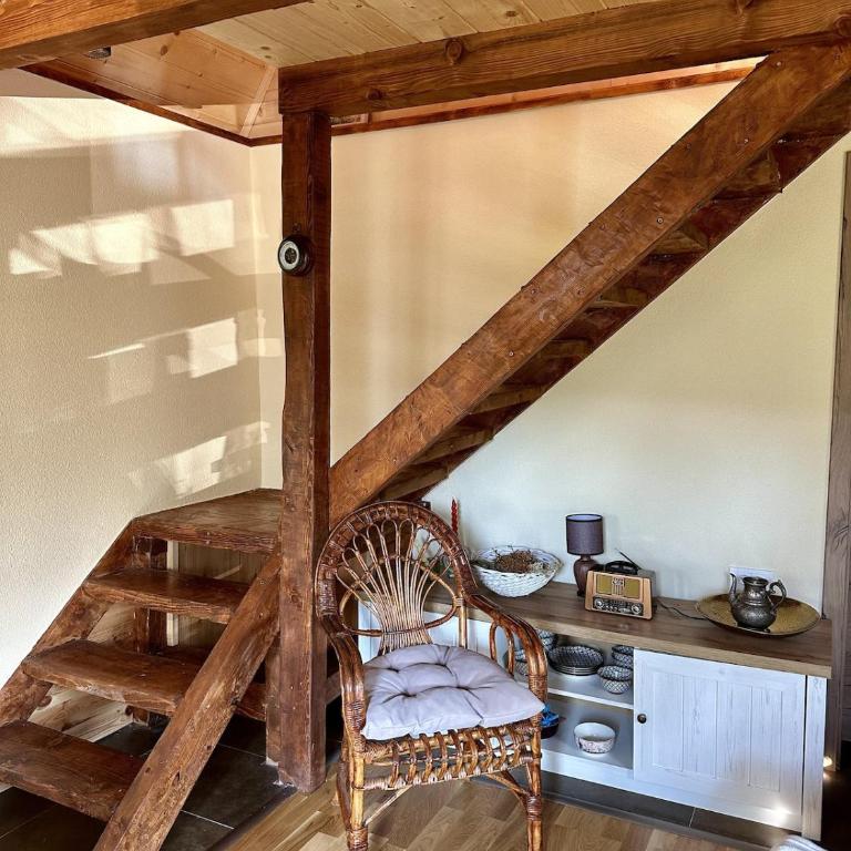 Peaceful Mountain Cabin Escape - One-Bedroom Chalet - 9