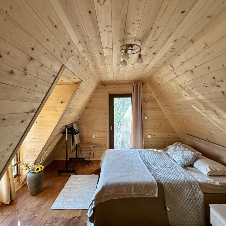 Peaceful Mountain Cabin Escape - One-Bedroom Chalet - 13
