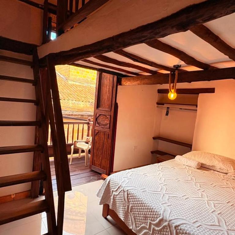 Casa Mami Luisa Huéspedes y Café - Habitación Cuádruple Confort - 3