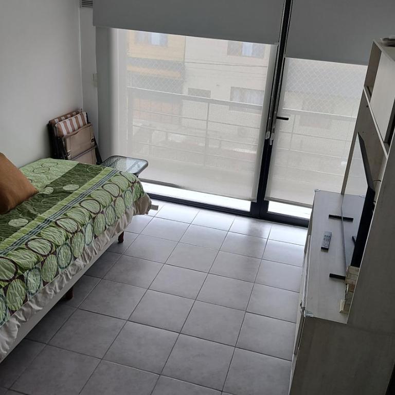 Departamento Familiar con Balcón y Estacionamiento Gratuito - One-Bedroom Apartment - 42