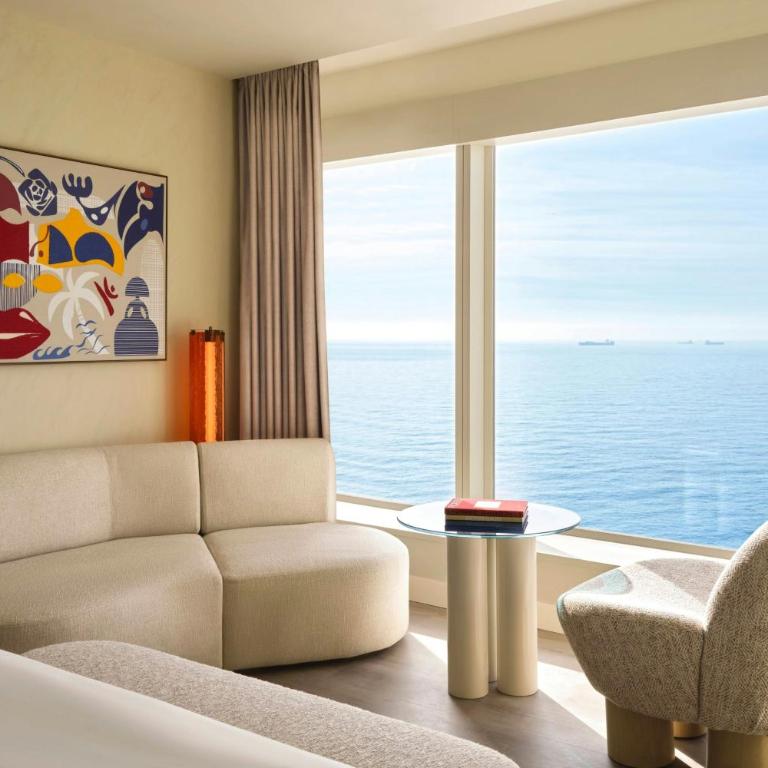 W Barcelona - Pemier King Guest Room with One King Bed and Marina View - 1