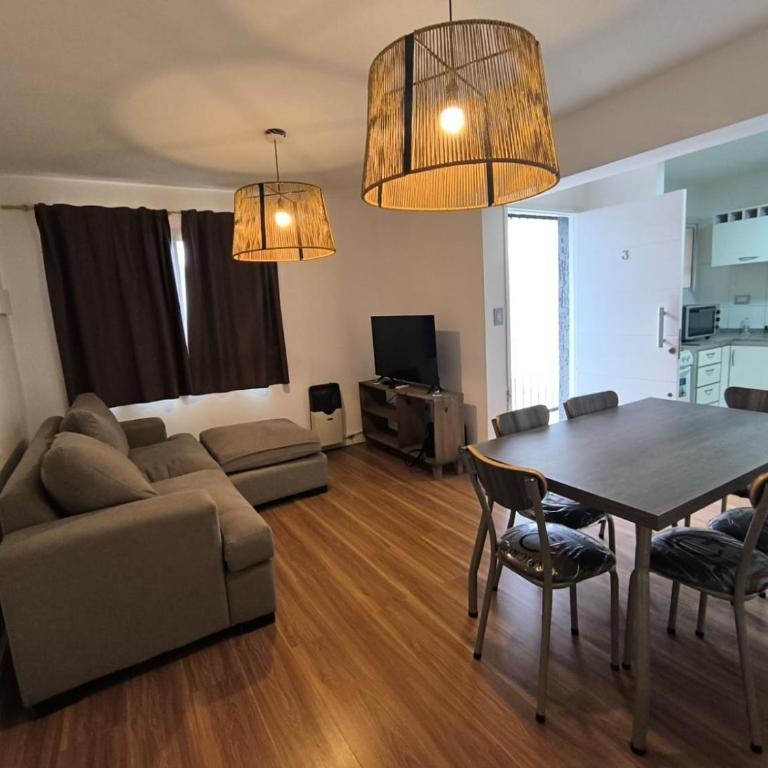 Duplex en pleno Godoy Cruz - Apartamento de 2 dormitorios - 1