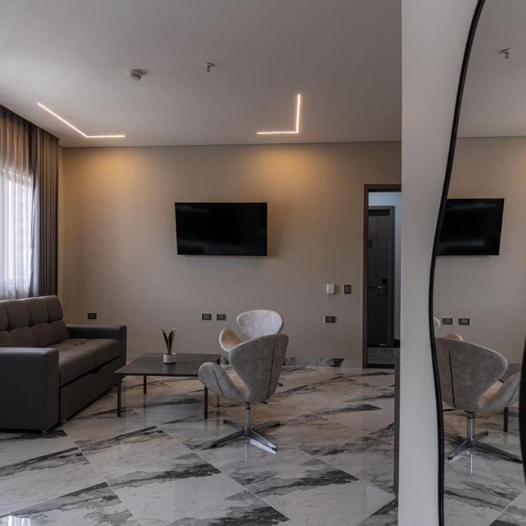 Hotel Colores Estadio - Two-Bedroom Deluxe Apartment - 9
