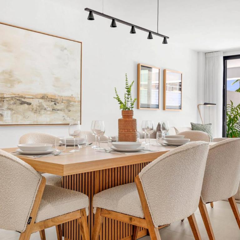 Moderno Oasis con Jardín y Piscinas en Vanian - Appartamento - 1