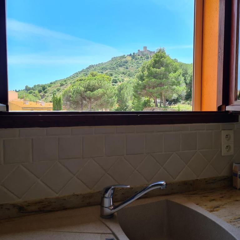 Vue de carte postale et piscine ! - Apartamento Superior con vistas a la ciudad - 10