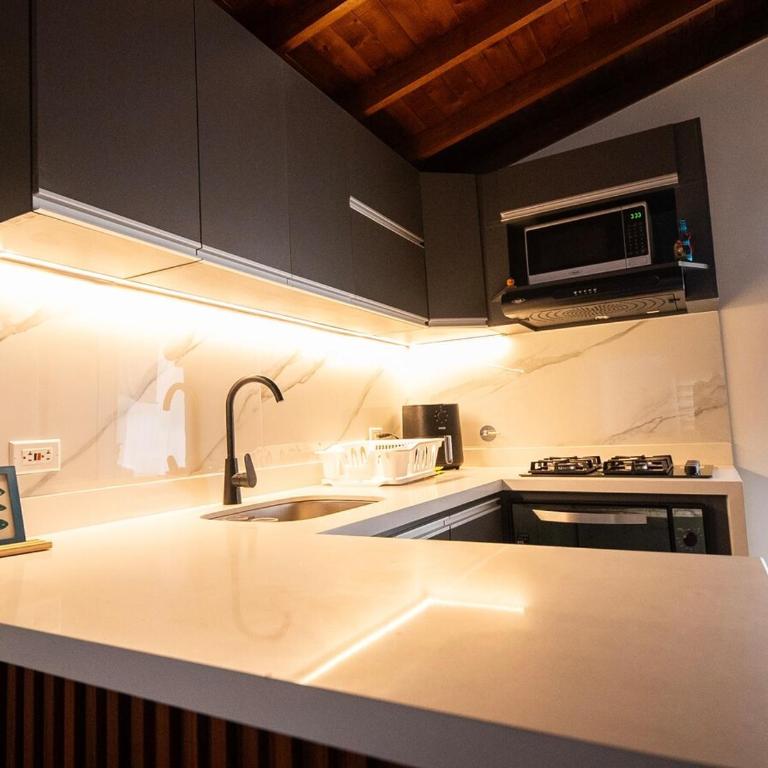 Hermoso Brand New Apartment 7 minutes from Poblado - Two-Bedroom Apartment - 1