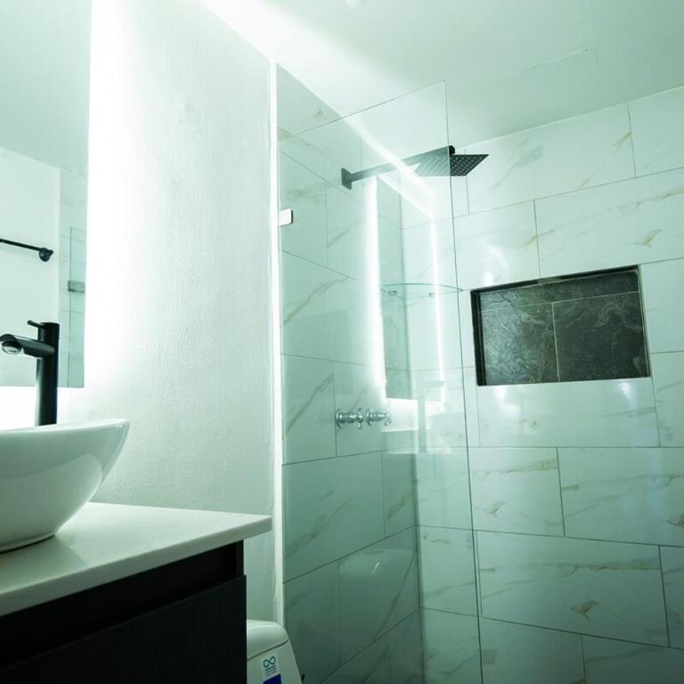 Hermoso Brand New Apartment 7 minutes from Poblado - Two-Bedroom Apartment - 10