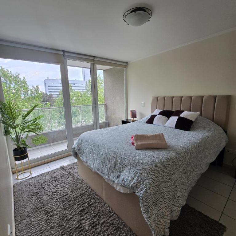 Amplio y comodo Departamento Parking Wifi - Three-Bedroom Apartment - 1