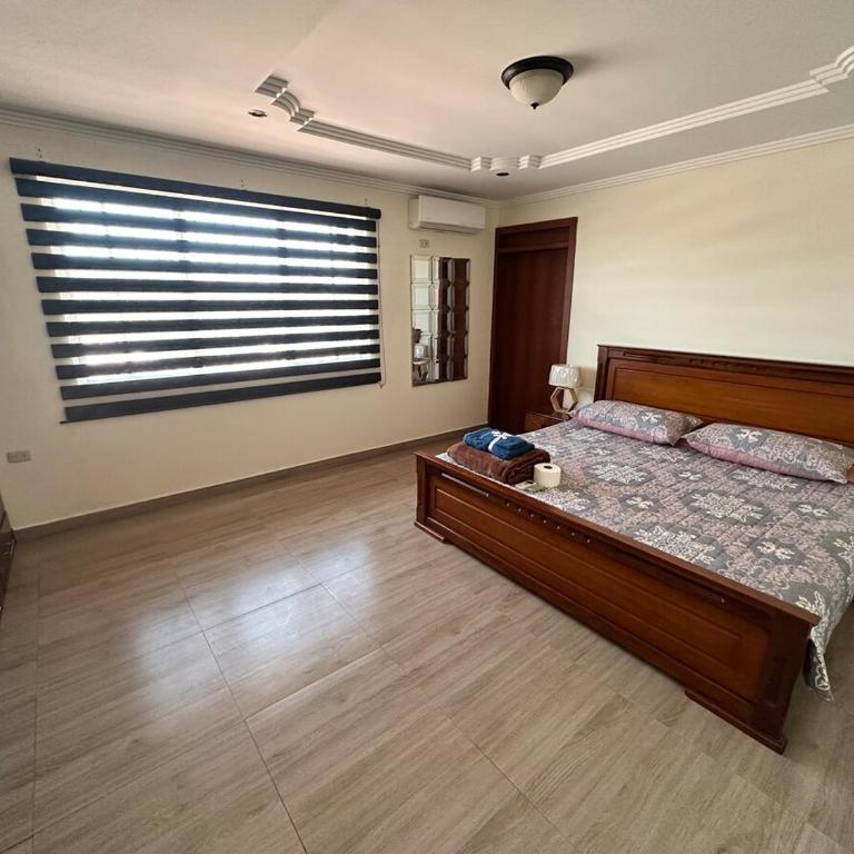 Casa vacacional con piscina - Villa - 6