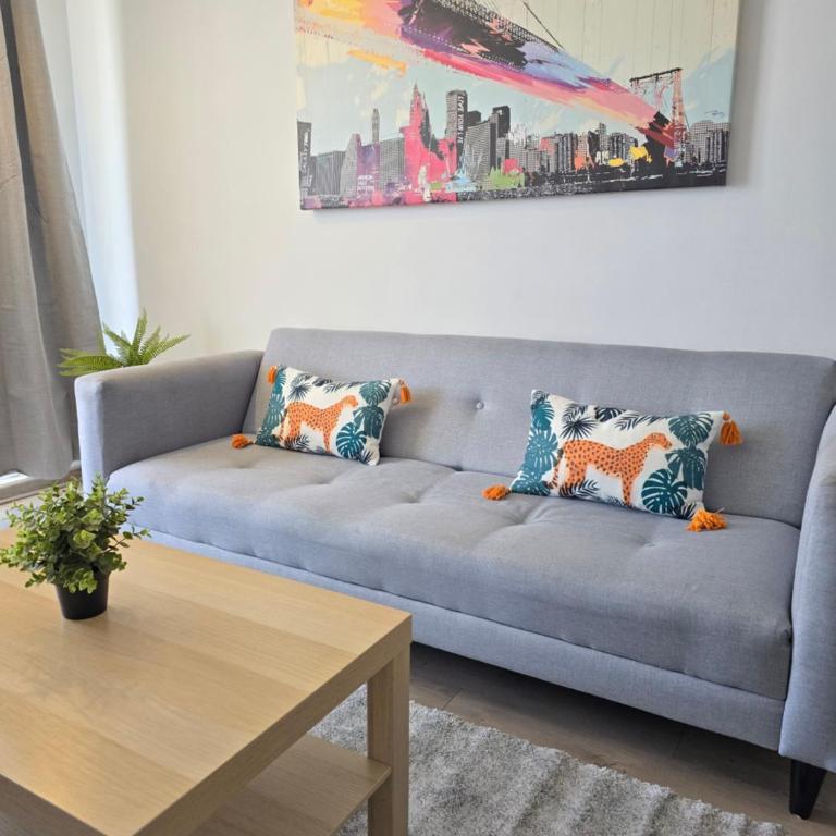 Excelente ubicacion Departamrnto 2 o 1 dormitorio - Two-Bedroom Apartment - 2