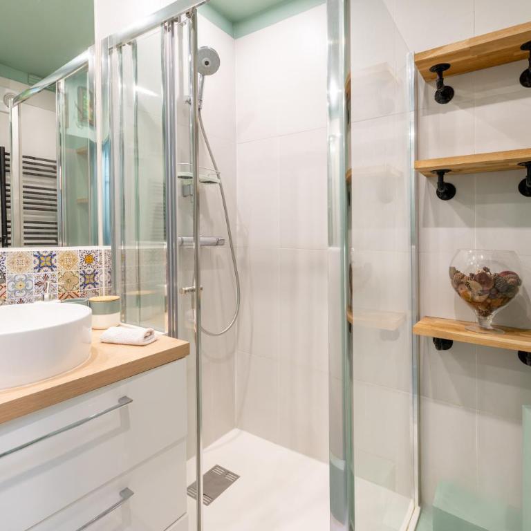 Montmartre superbe moderne appartement 4 personnes - Appartement - 4