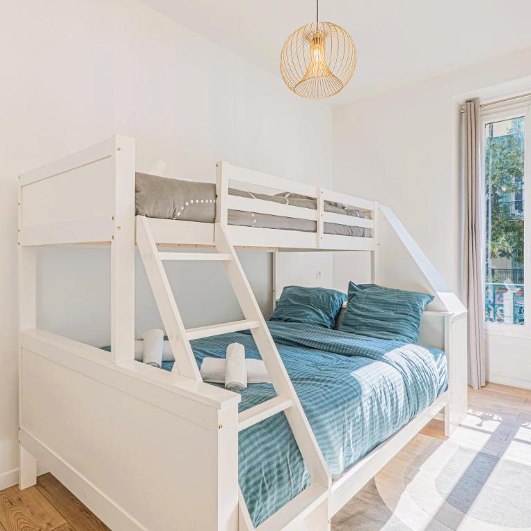 5 people, 4 beds - Heart of Nice Gambetta - Renovated - Air Conditionning - Two-Bedroom Apartment - 11
