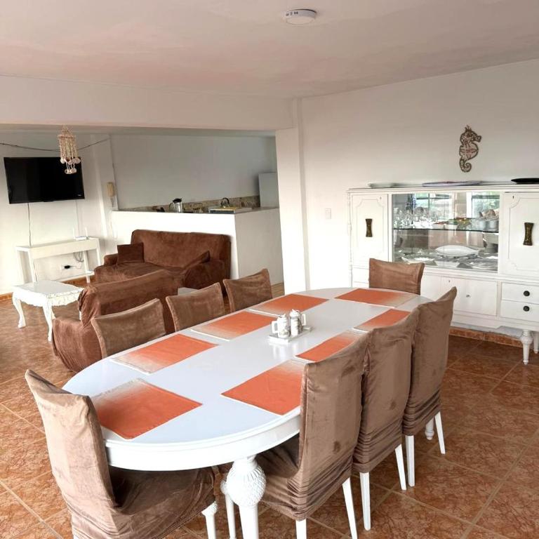 Exclusivo departamento para 14 personas en Santa María del Mar - Three-Bedroom Apartment - 1