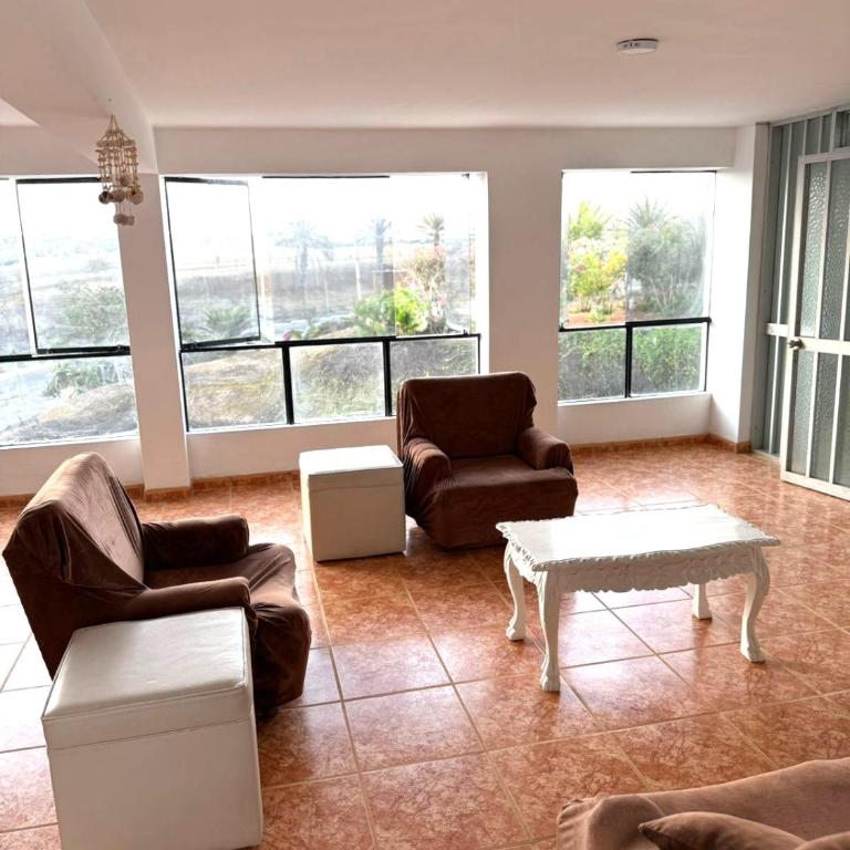 Exclusivo departamento para 14 personas en Santa María del Mar - Three-Bedroom Apartment - 6