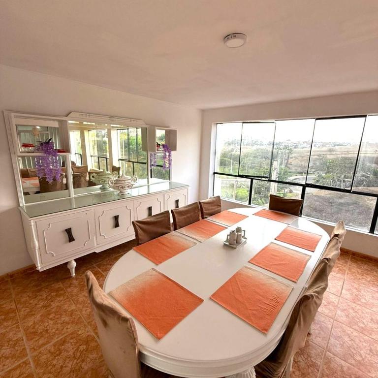 Exclusivo departamento para 14 personas en Santa María del Mar - Three-Bedroom Apartment - 29