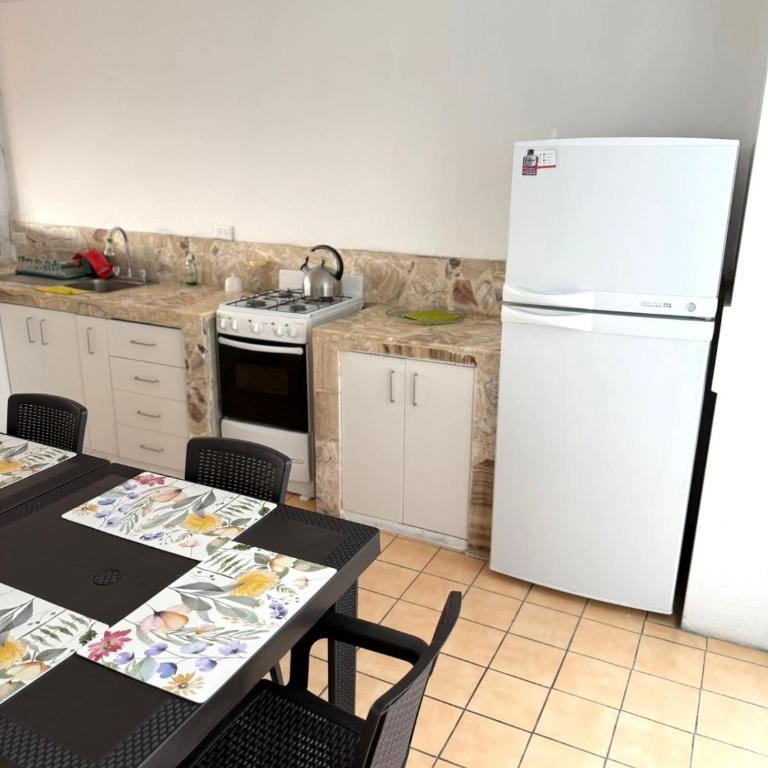 Exclusivo departamento para 14 personas en Santa María del Mar - Three-Bedroom Apartment - 9