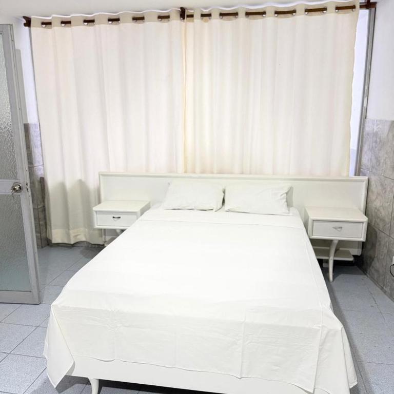 Exclusivo departamento para 14 personas en Santa María del Mar - Three-Bedroom Apartment - 21