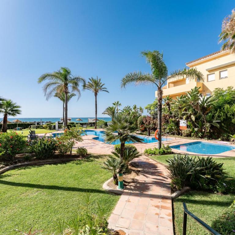 203 Arruzafa Sea View - Three-Bedroom Apartment with Water View - 25