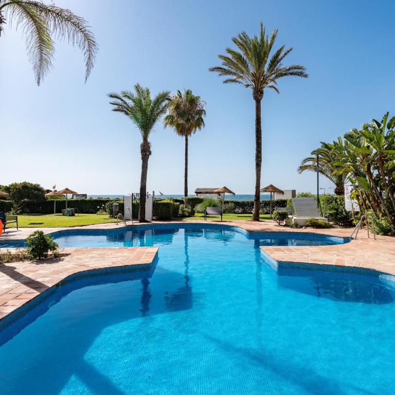 203 Arruzafa Sea View - Three-Bedroom Apartment with Water View - 24