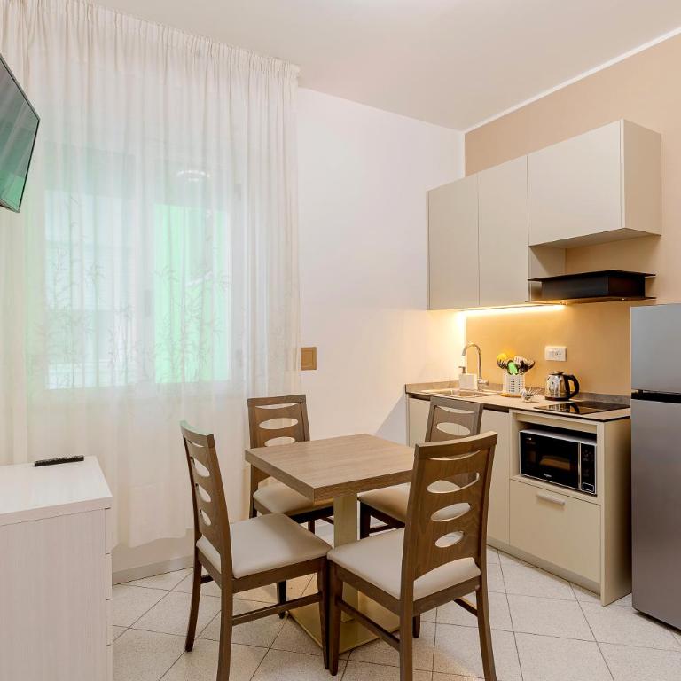 Residence Hotel Mizar - Two-Room Apartment 3 - 13