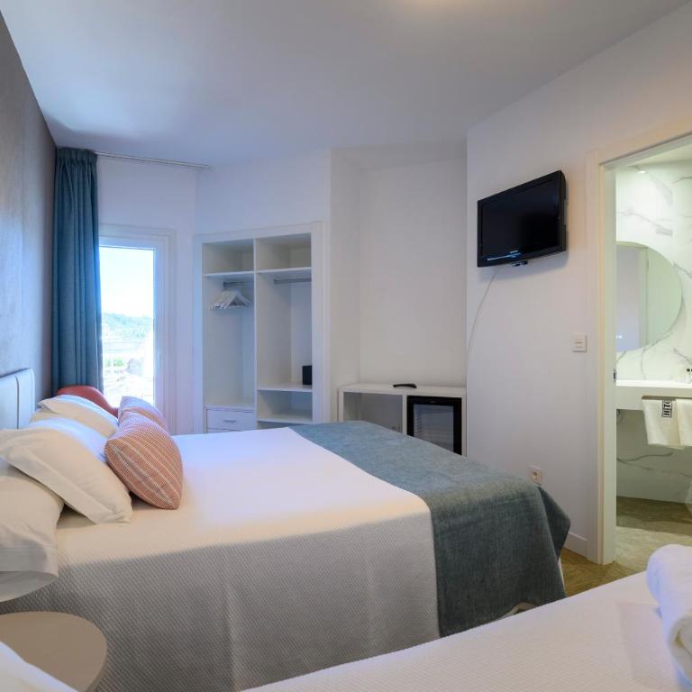Hotel Ton - Habitación Familiar Superior (2 adultos + 1 niño) - 4
