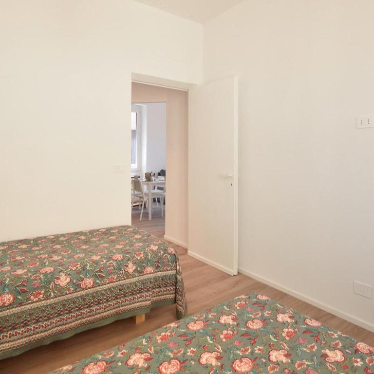 Varazze - Two-Bedroom Apartment - 10