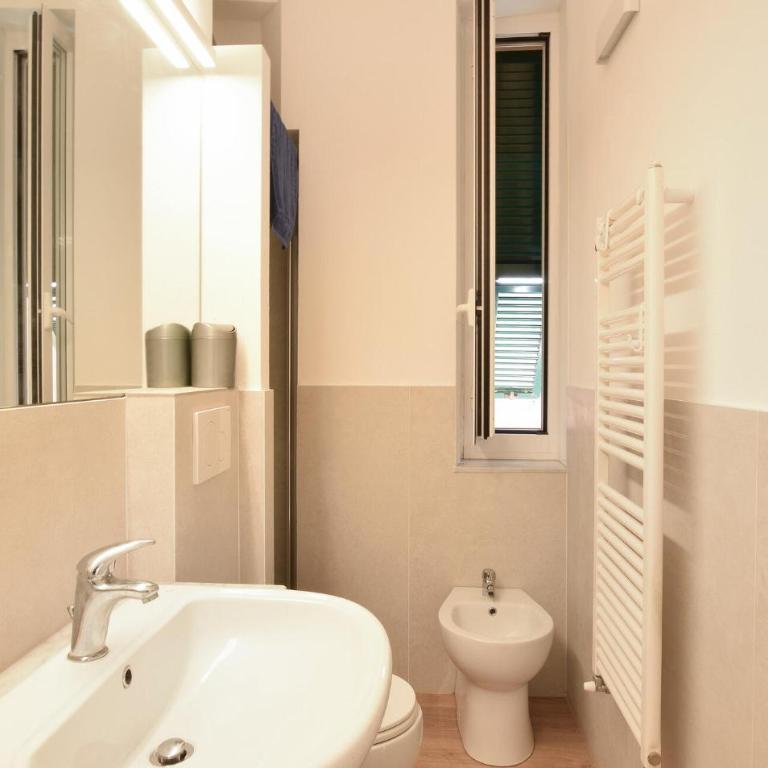 Varazze - Two-Bedroom Apartment - 11