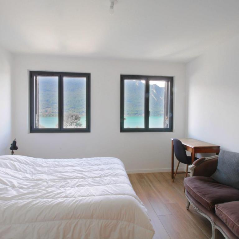Comfortable villa with a view of Lake Bourget - Villa - 12