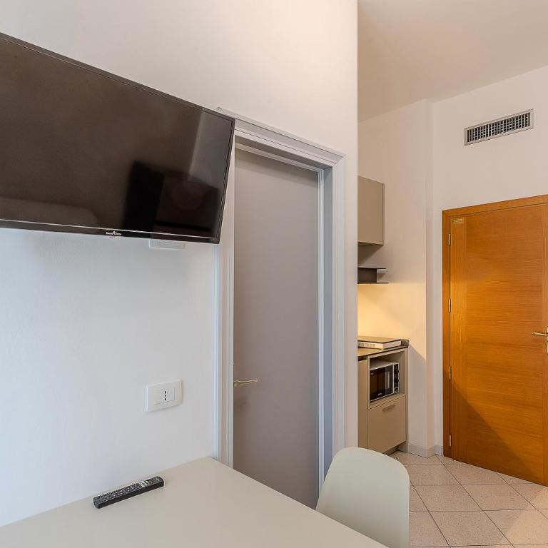 Residence Hotel Mizar - Two-Room Apartment 4 - 18
