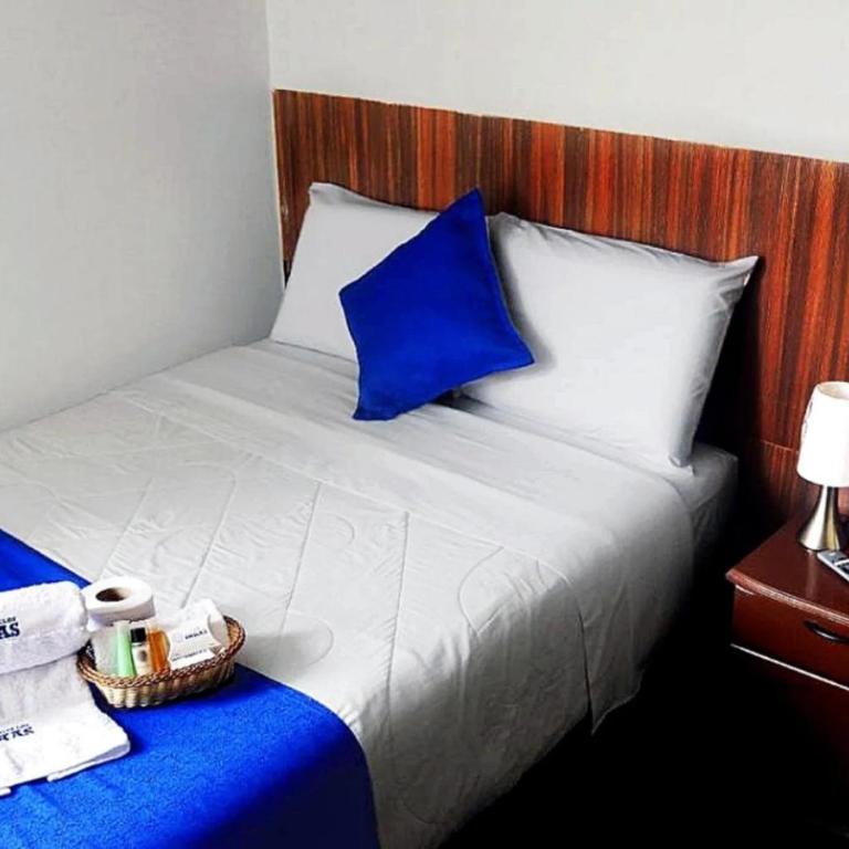 Hotel Inkas - Single Room with Private Bathroom - 1