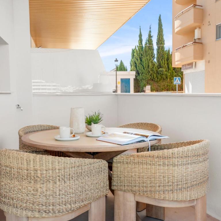 Casa Oliva - Two-Bedroom Apartment with Balcony - 25