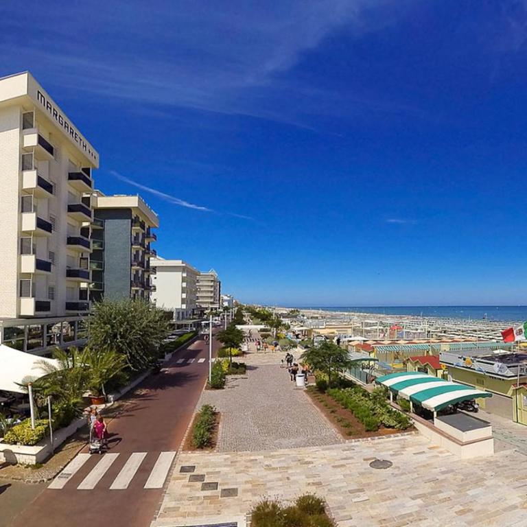 Hotel Margareth - Triple Room with Partial Sea View - 4