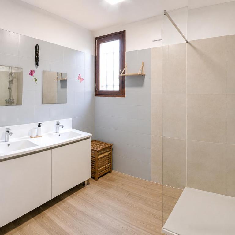Grande maison familiale avec piscine et jardin - Appartamento con 4 Camere da Letto - 13