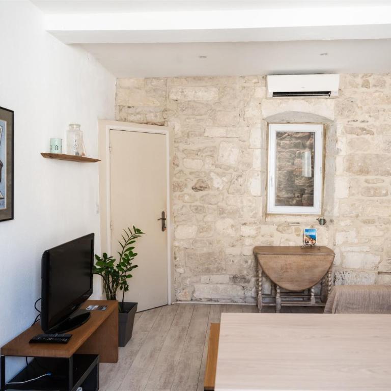 Appart centre ville de St Rémy - Appartement 1 Chambre - 5