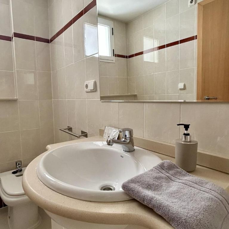 Cozy 2Bedroom Apartment Near Ruzafa Turia Central Park - Two-Bedroom Apartment - 11