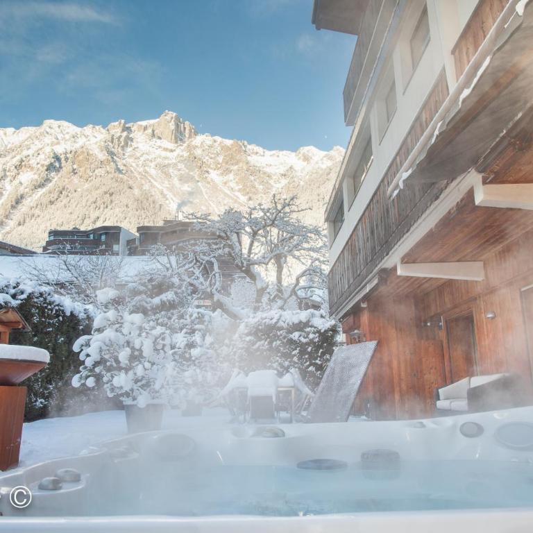 Apartment Au Bon Coin - Luxury Chamonix Hidden Haven, Mont Blanc view, Hot Tub and Garden - Superior Apartment mit Bergblick - 9