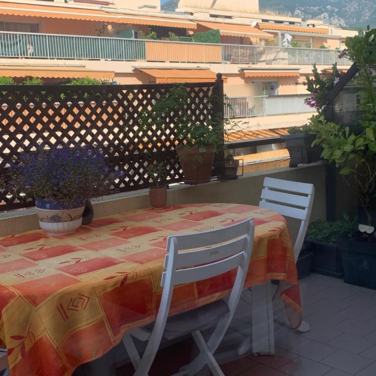 Relax Au Soleil - Studio avec grande terrasse - Proche de la plage 100 m et du centre ville - Studio avec Terrasse - 22