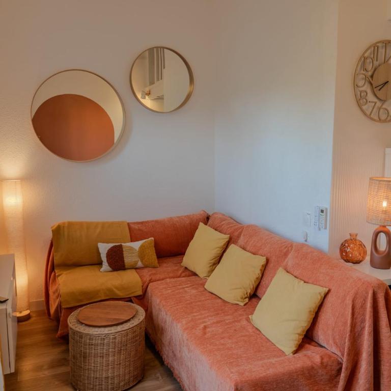 Charming studio with terrace near the beaches - Apartment - 7