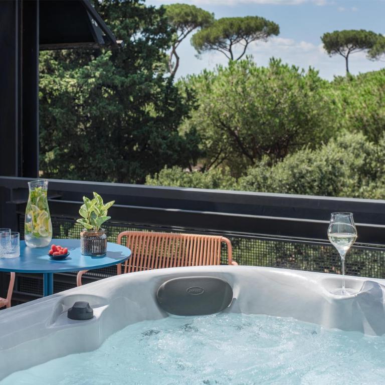 nhow Roma Vittorio Veneto - Nhow Junior Suite Wine and Jacuzzi - 2