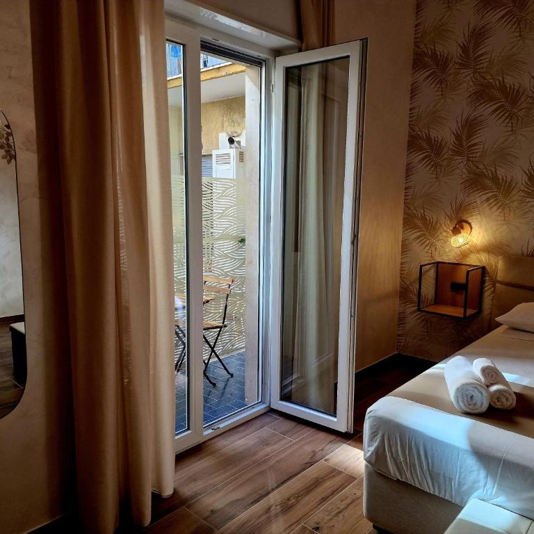 Jungle Boutique - Double Room with Balcony - 5