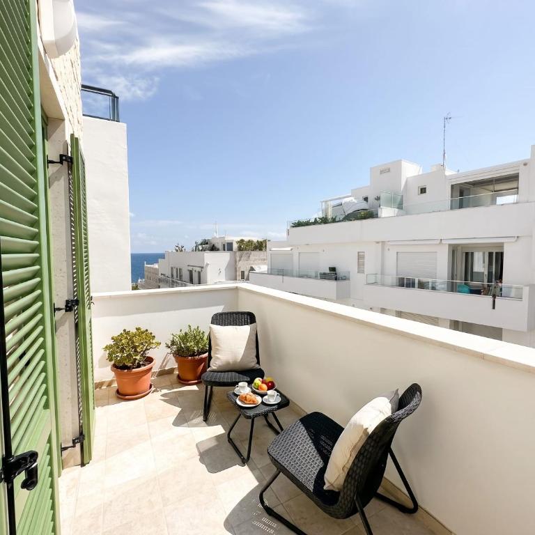 BLUENOTE - Camera Matrimoniale Deluxe con Balcone e Vista Mare - 2